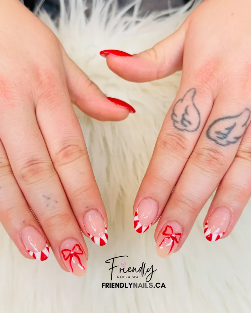 Seasonal nail design by Friendly Nails